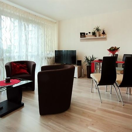 Апартаменты Jtb Apartament Odziezowa Щецин Экстерьер фото